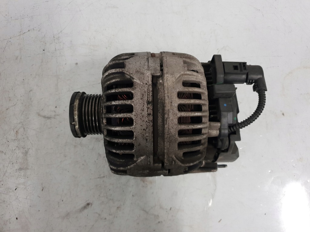 Купить Skoda octavia 2 1.4 tsi генератор 03c903023a 0124525093