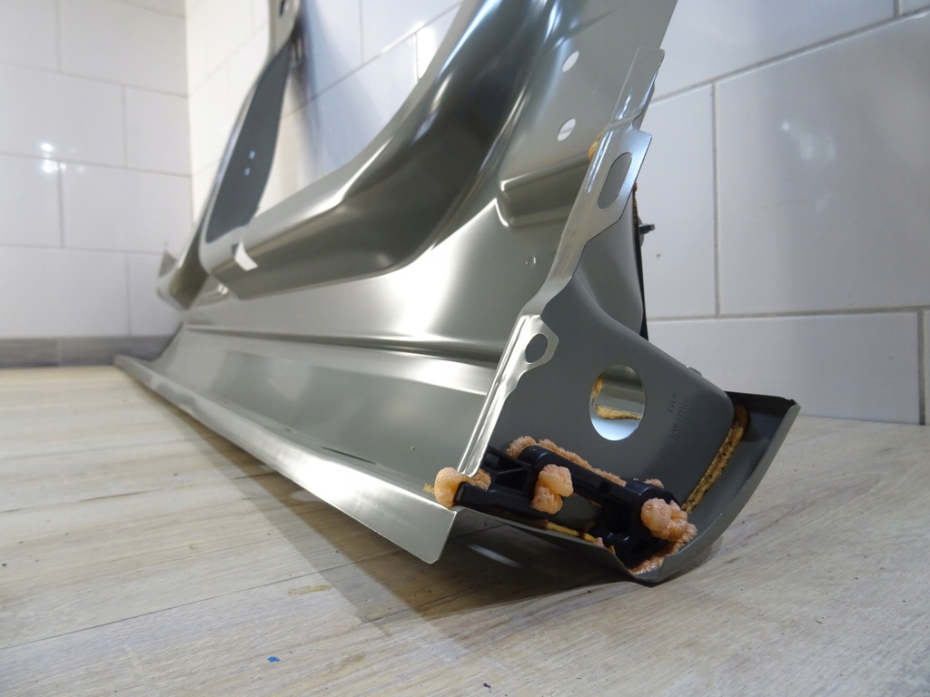 фото №9, Tesla 3 highland новий model поріг ліва обшивка поріг ліва 1779681-00-b