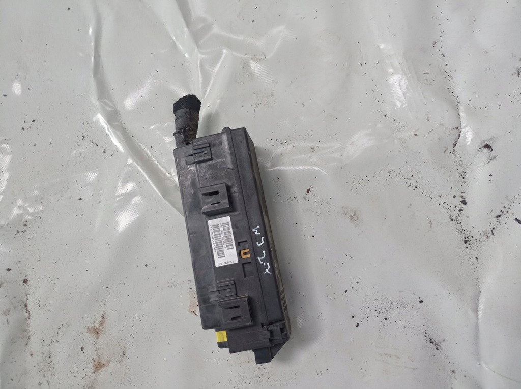 фото №1, Jeep cherokee wj 2.7 коробка предохранителей