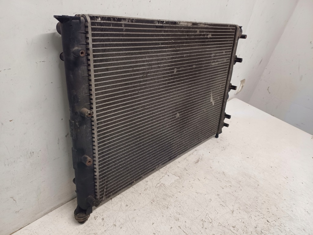 Alfa romeo 147 00- радиатор воды 867655r Недорого