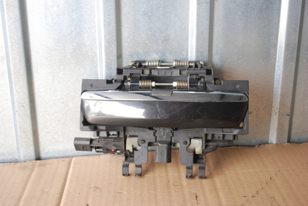 фото №1, Ручка лівий перед audi a8 d3 kessy czarna