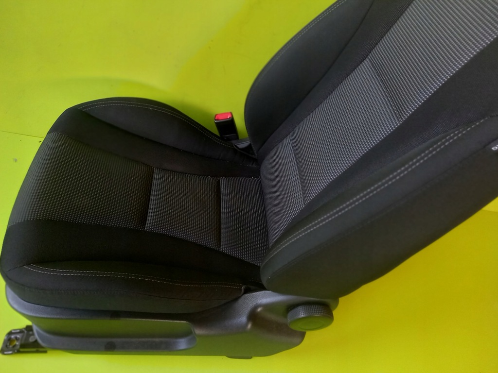 фото №5, Сиденье обшивка левый перед lp hyundai i30 ii 13r