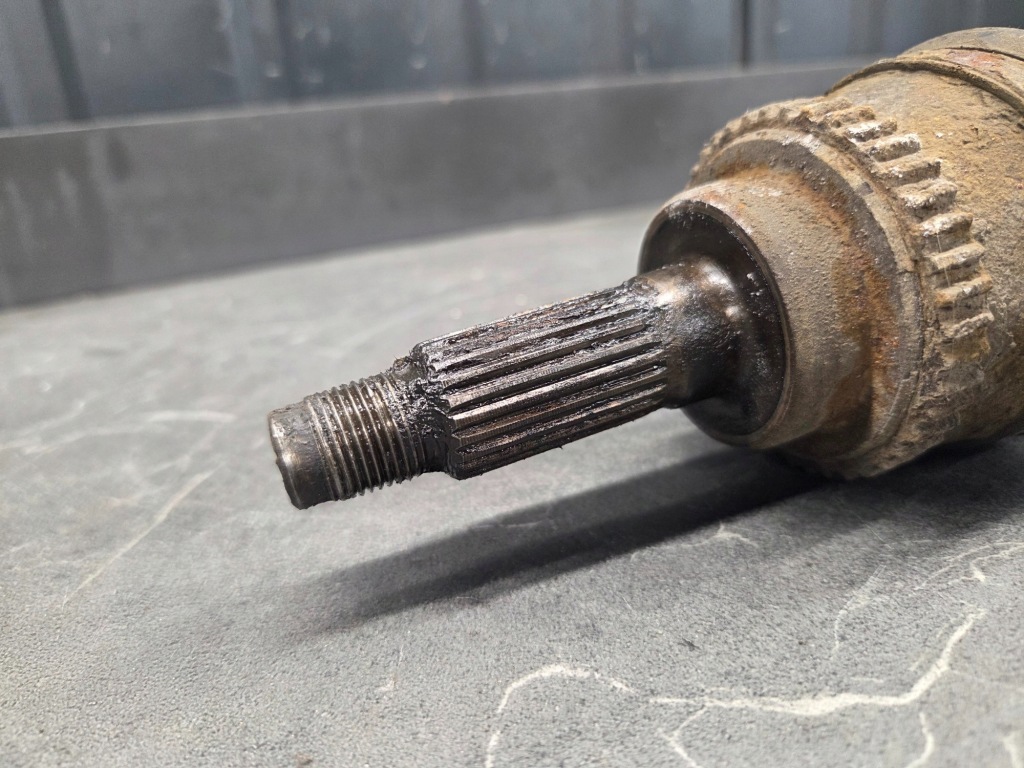 1600013511 приводной вал левый перед opel agila a 1.0 02r 22зубья механическая коробка передач Киев