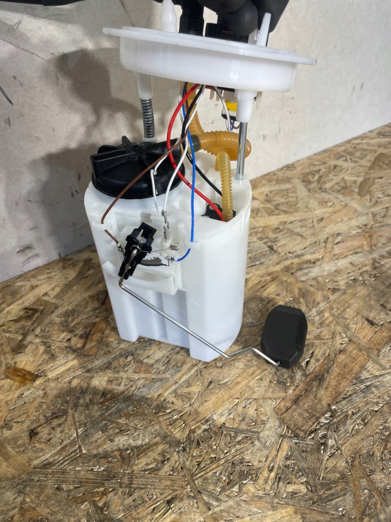 фото №1, Alfa romeo stelvio 2.9 qv насос пального поплавок 50568895