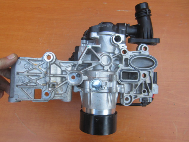 Bmw b47 f30 x1 u11 насос воды термостат 8471945 патрубок корпус в Украине