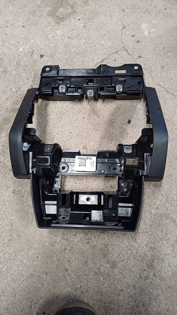 фото №1, Renault captur ii 19- корпус радио защита 280388301r