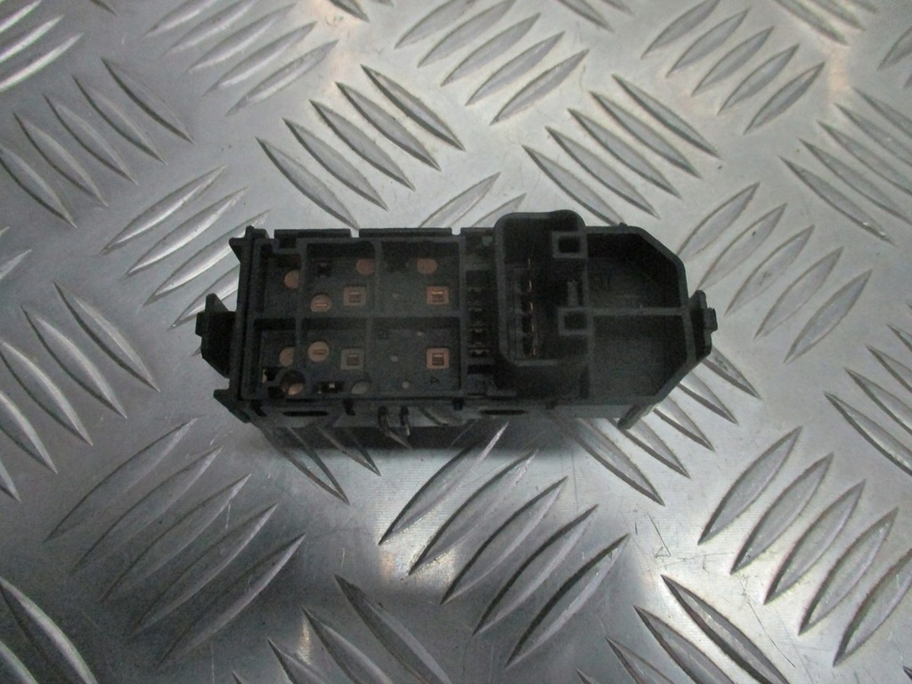 фото №2, Переключатель стекло daihatsu materia