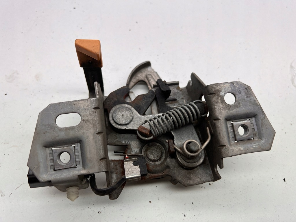 фото №1, Замок капот volvo c30 30716529