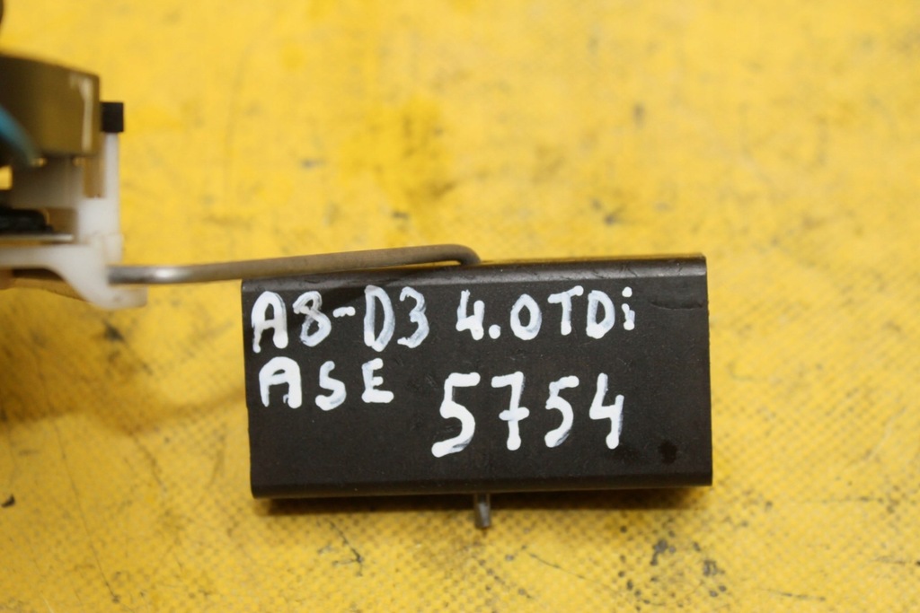 фото №7, Датчик рівня пального a8 d3 4.0 tdi 4e0919673