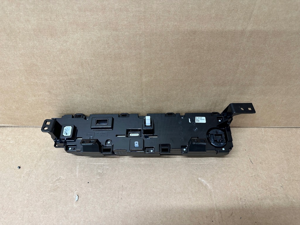 фото №4, Hyundai ioniq 5 панель радио navi управление