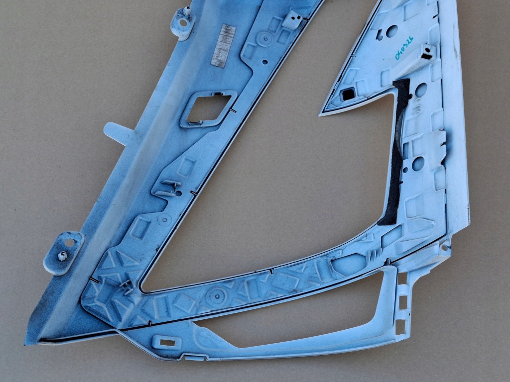 Купити Volvo fh5 панель фари фара правий захист корпус оригінал 23529273