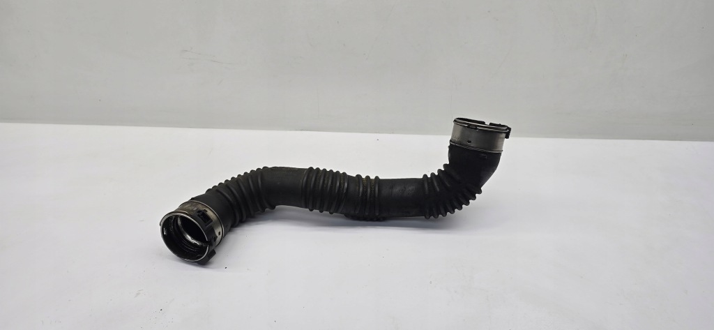Купити Труба шланг повітря інтеркулер mercedes benz w176 w246 - a2465200101