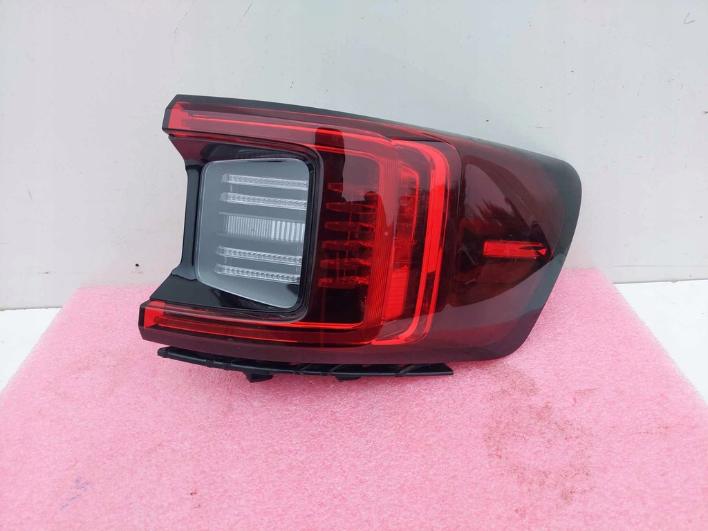 фото №1, Polestar 2 ii 20- лампа права задня задня led