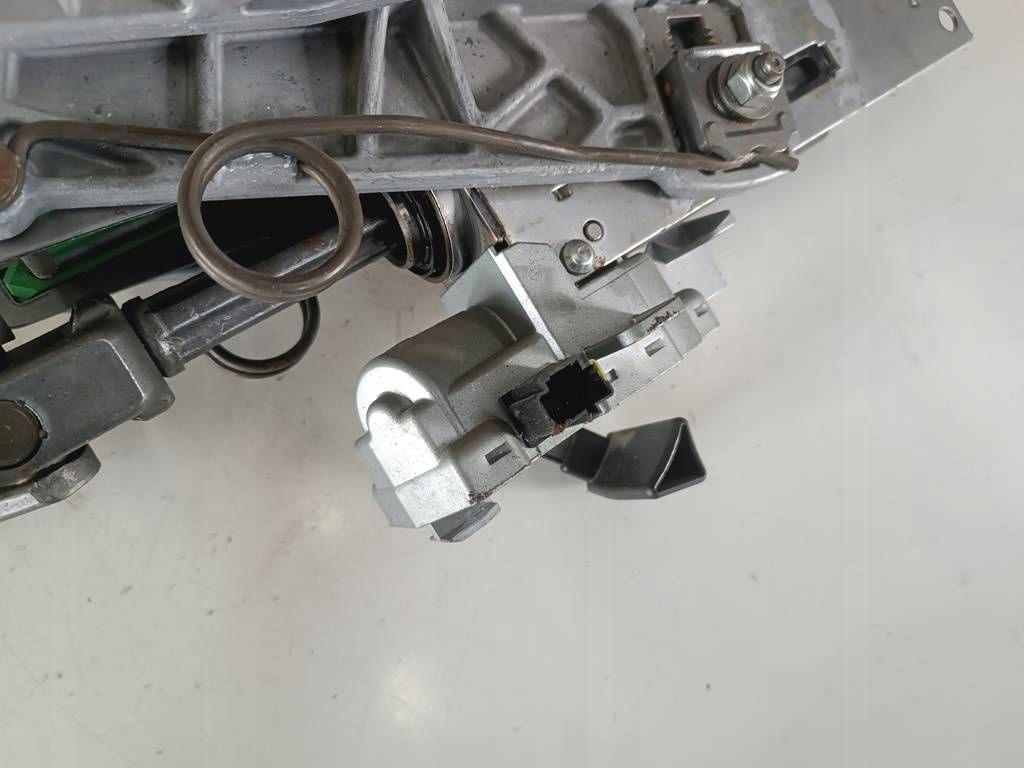 Volvo v50 06r 2,5 turbo колонка рулевая блокировка в Украине