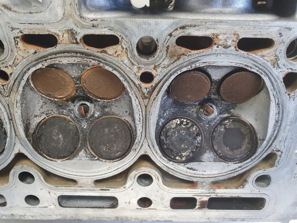 фото №11, Renault clio iii 1.6 16v головка цилиндров 8200293024