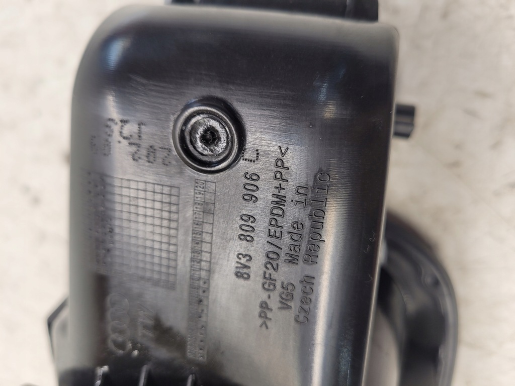 фото №5, Кришка заливної пального audi a3 8v lx5q 8v3809906c