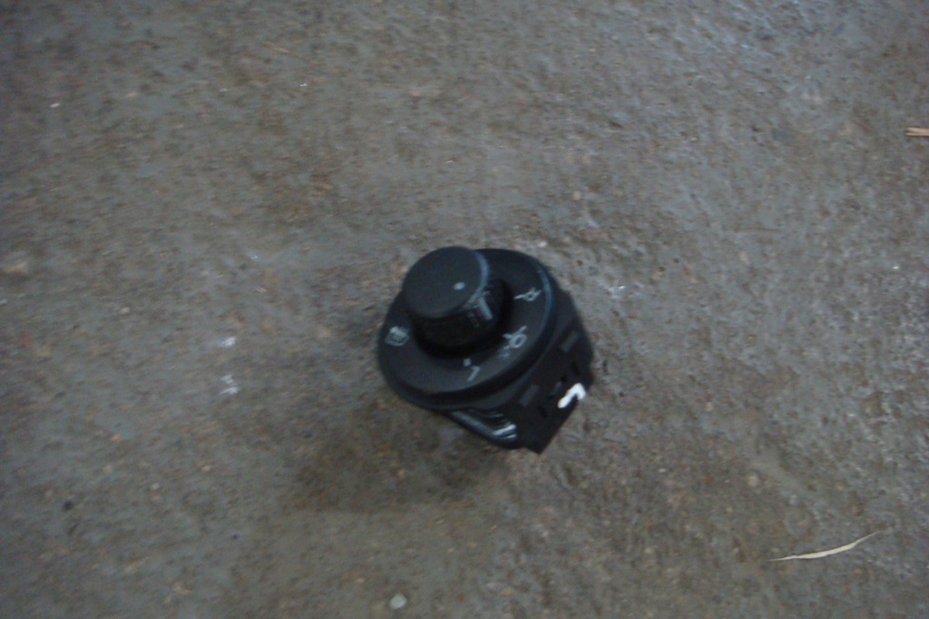 фото №1, Skoda rapid 5j управление регулировка зеркал