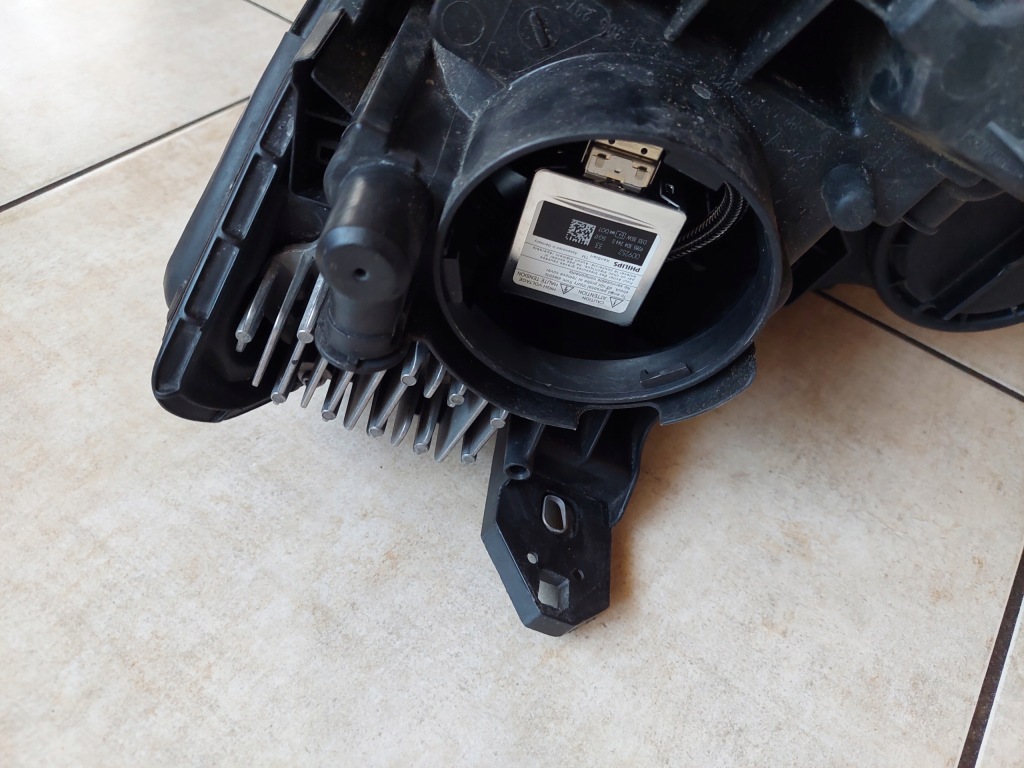 Купить Правая фара - bi ксенон - led - mercedes gla w156