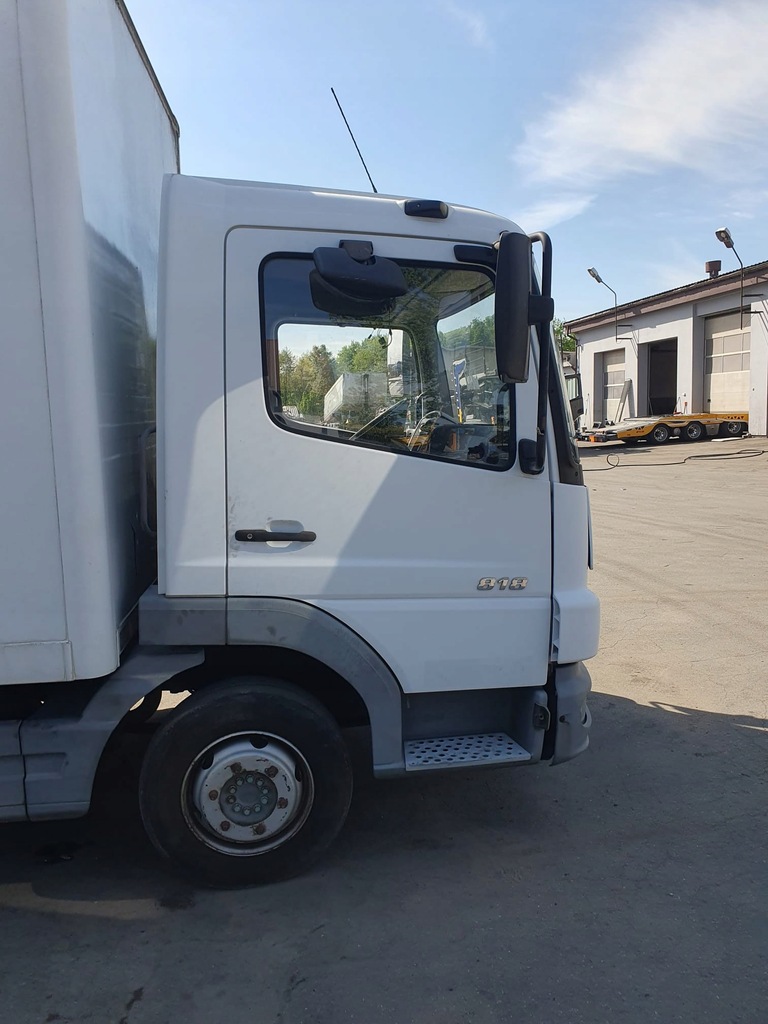фото №11, Mercedes atego 818 4x2 4220 кабіна