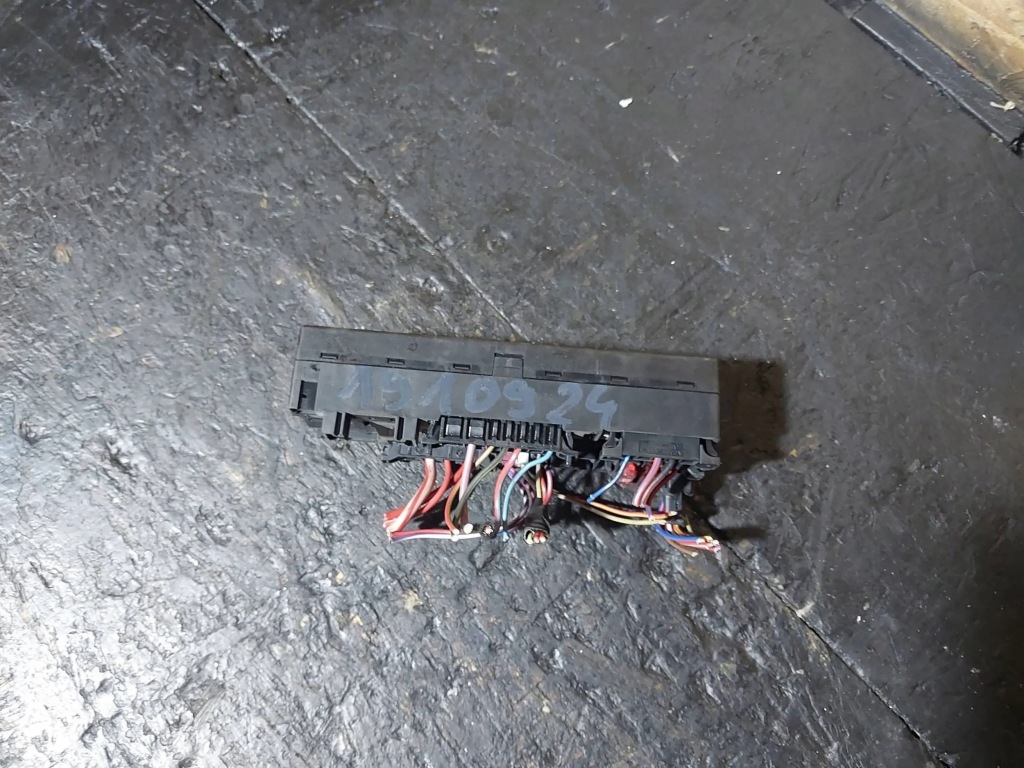 фото №1, Рамка / модуль запобіжників mercedes-benz a0005400072