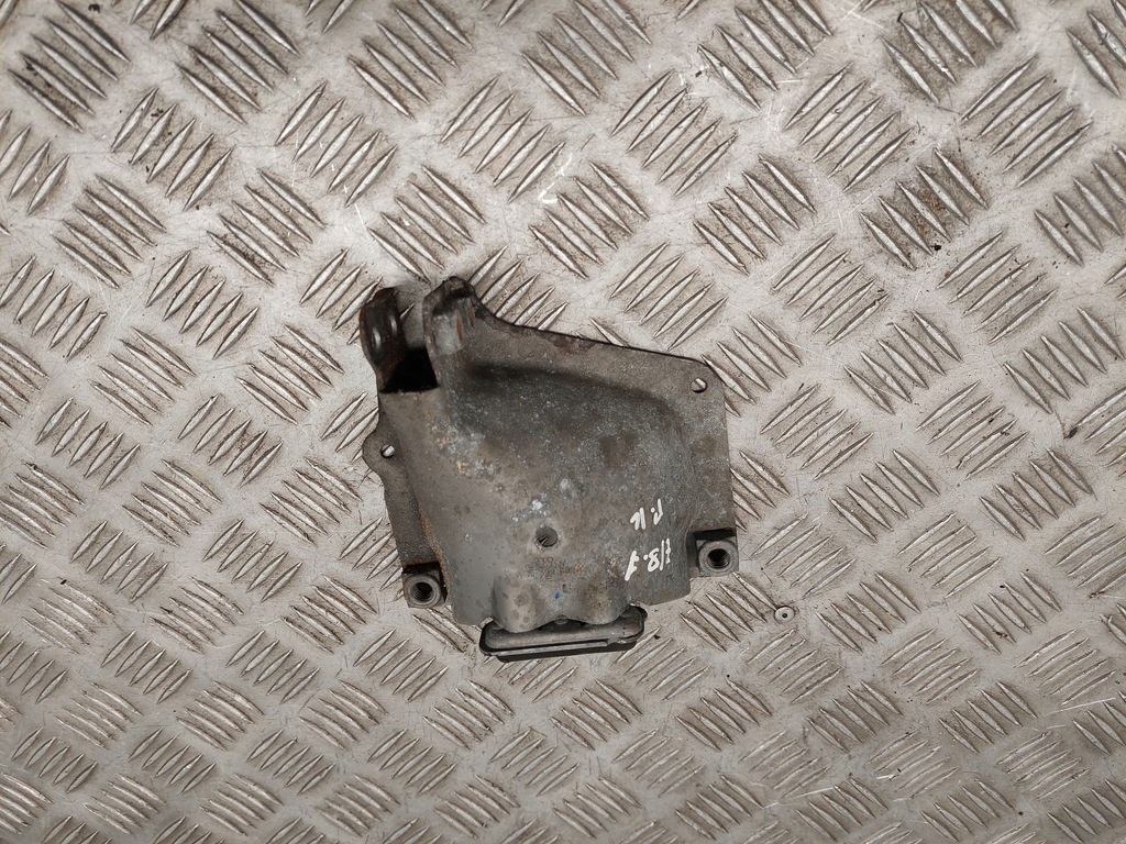 фото №5, Audi a8 s8 d4 4h 2015 перед сторона левая другое запчасти отсек двигателя