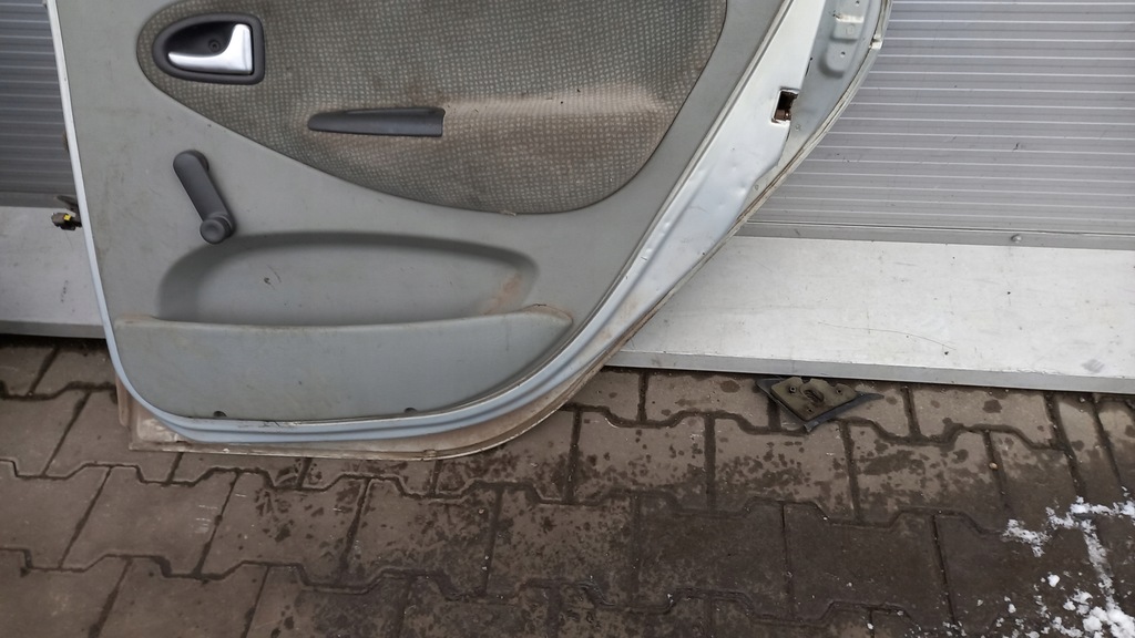 фото №2, Двері праве задня renault megane scenic 02r