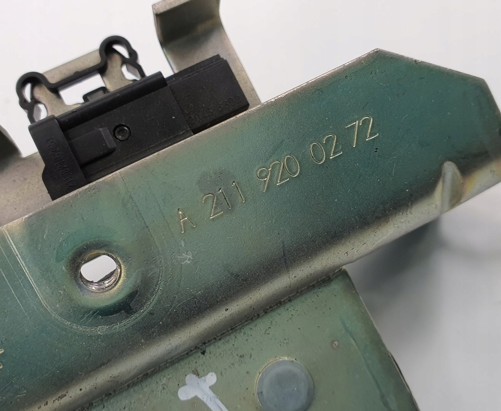 фото №6, Замок ручка сиденье правый задняя mercedes w211