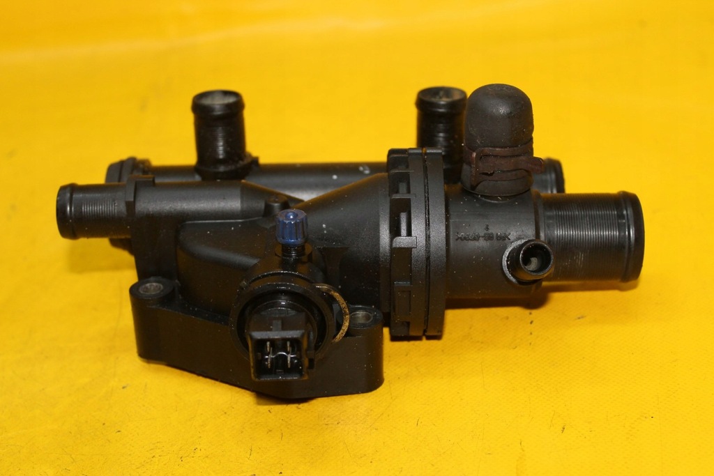 фото №5, Корпус термостата 8200154296 master ii 2.2 dci