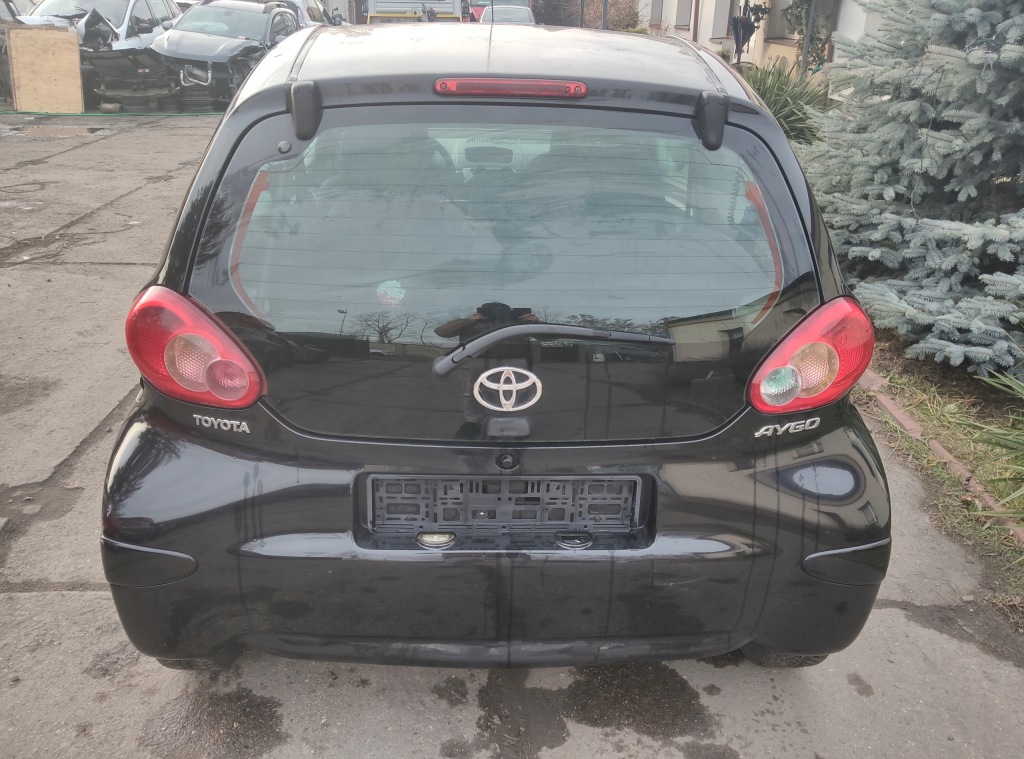 фото №1, Toyota aygo i 05-14 кришка багажника багажника скло задня комплектна