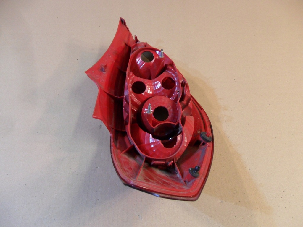 фото №14, Лампа задняя правая 13186351 opel corsa d 3d