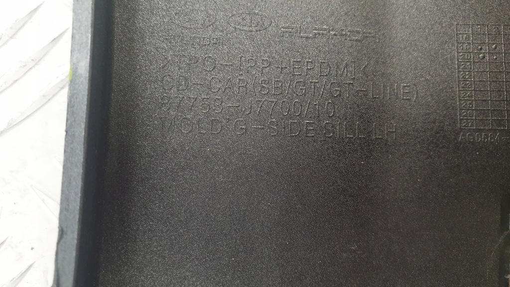 фото №11, Kia proceed gt iii 3 молдинг порог левая