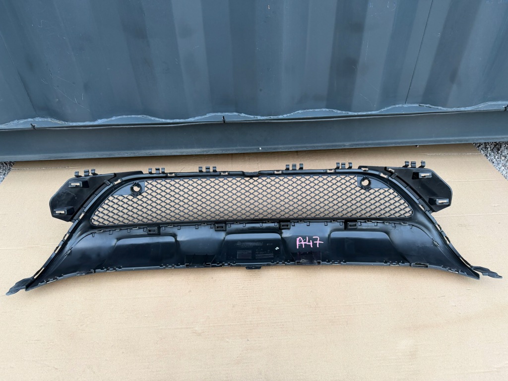 Решітка dół w бампер перед mercedes gla w156 amg lift a1568858600 a47 Недорого
