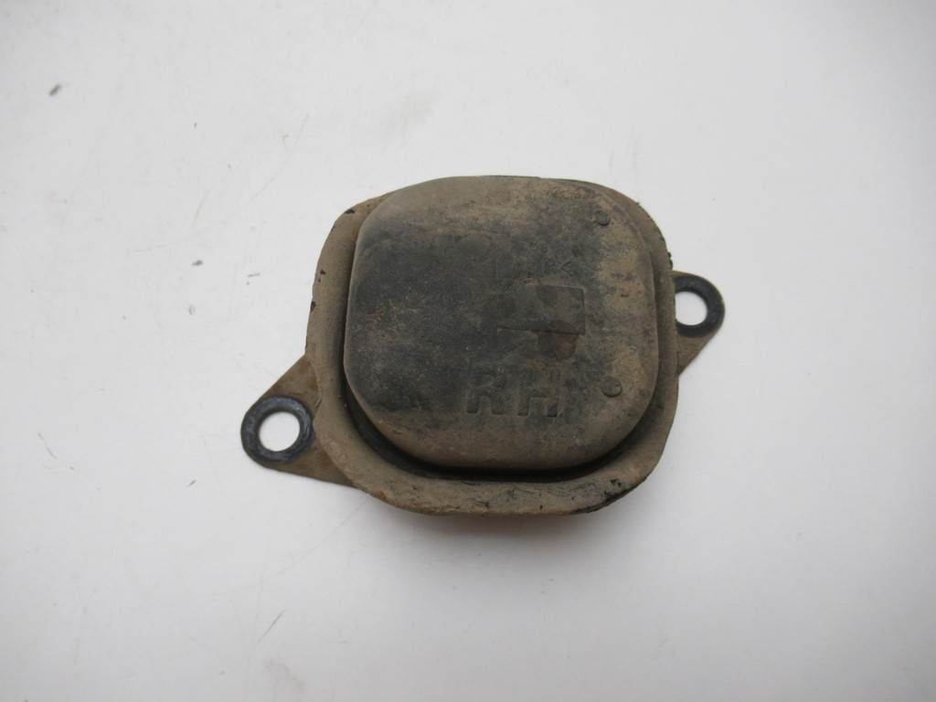 фото №2, Подушка підвіска права isuzu d-max i 2.5td 02-