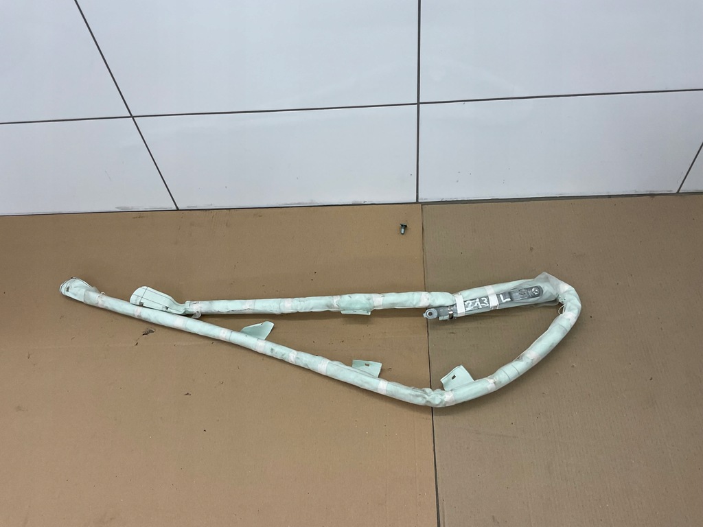 фото №1, Mercedes w213 шторка безопасности левая kombi