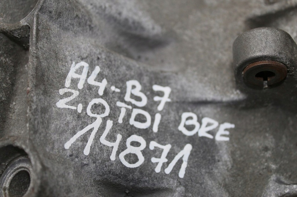 Купити Кронштейн генератора 2.0 tdi audi a4 b7 a6 c6 03g903143d