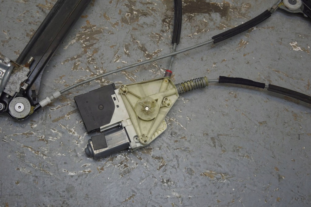 фото №11, Audi a3 8p lift cabrio подъемник стекло правый mh82