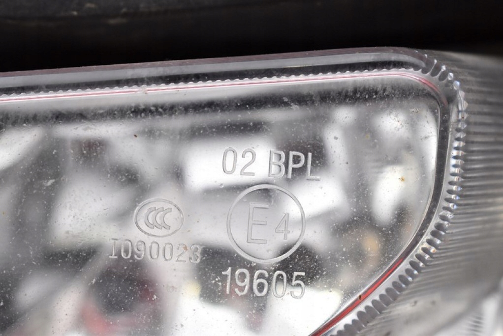 фото №11, Противотуманная фара левый перед передний bdg8-51690 mazda 3 2 ii bl 03-09