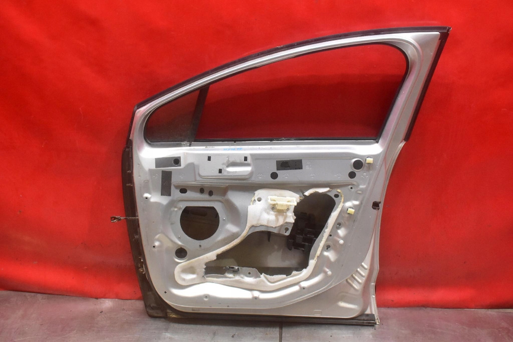 фото №14, Дверь правое перед передние ezrc pe peugeot 3008 1 i 10-13