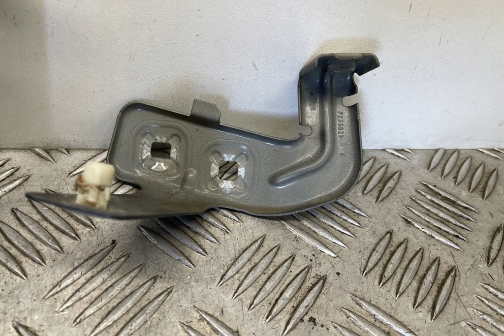 фото №12, Кронштейн передній lewego крила bmw 4 gran coupe f36 7255821 3.0l