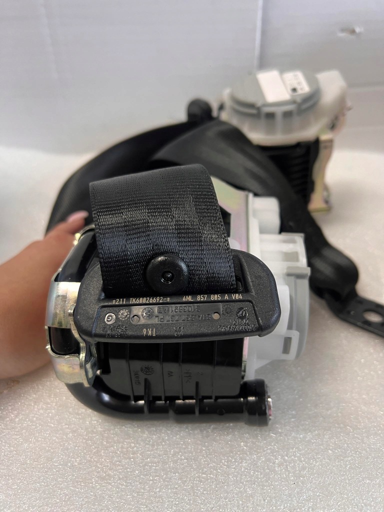 Ремни задний  левый правый lamborghini urus 4ml857805a Цена