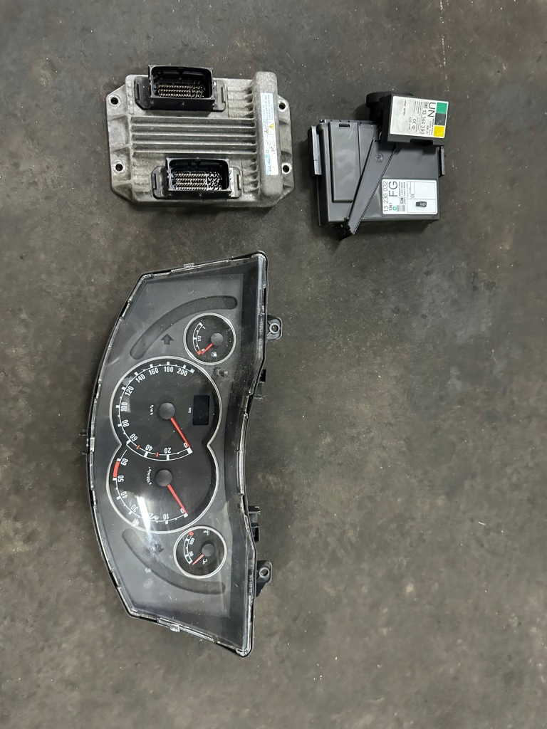 фото №1, Opel meriva a 1.7 набір стартовий 13236032 13144390