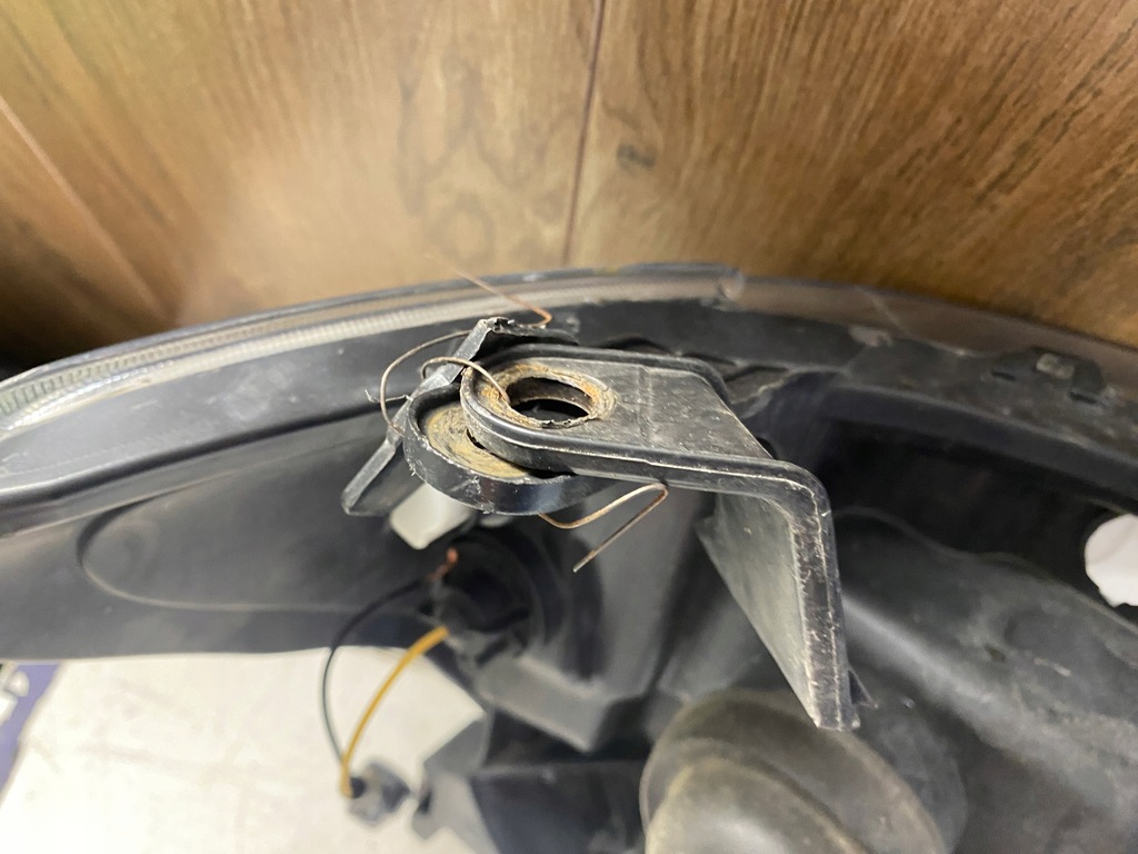 фото №4, Toyota hilux лампа правый левый перед комплект