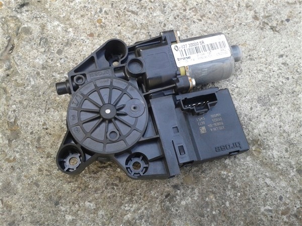 фото №3, Моторчик правый задний renault scenic 3 iii eu