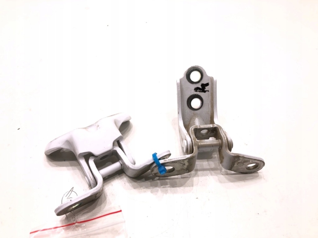 Купити Петлі двері задній ліва hyundai elantra vii