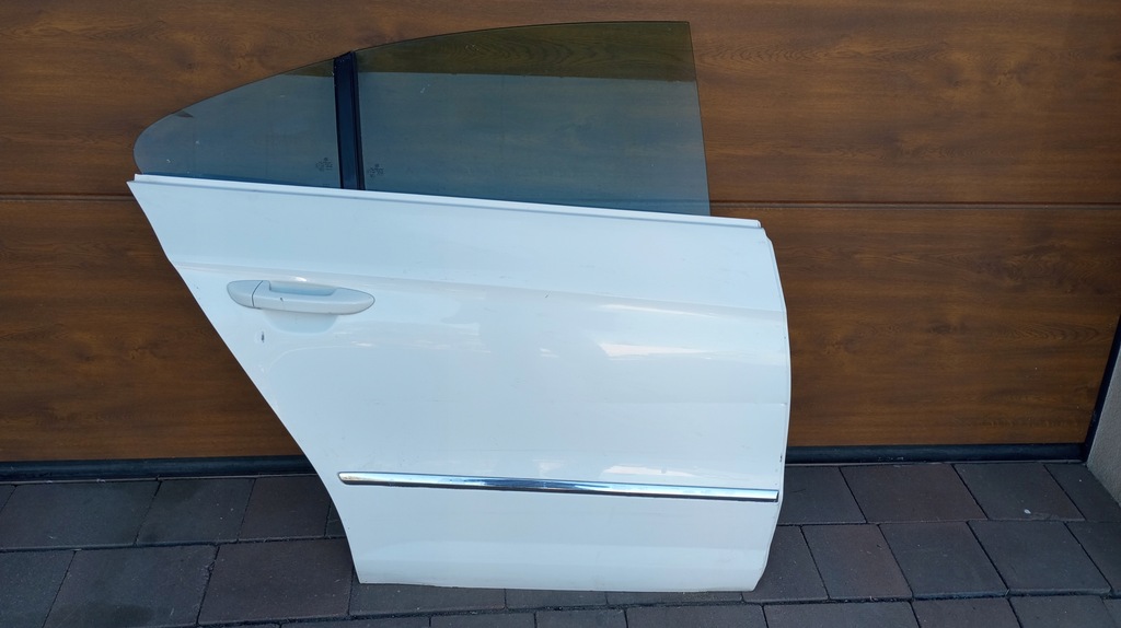 фото №1, Дверь полный правое задняя ---- vw passat cc