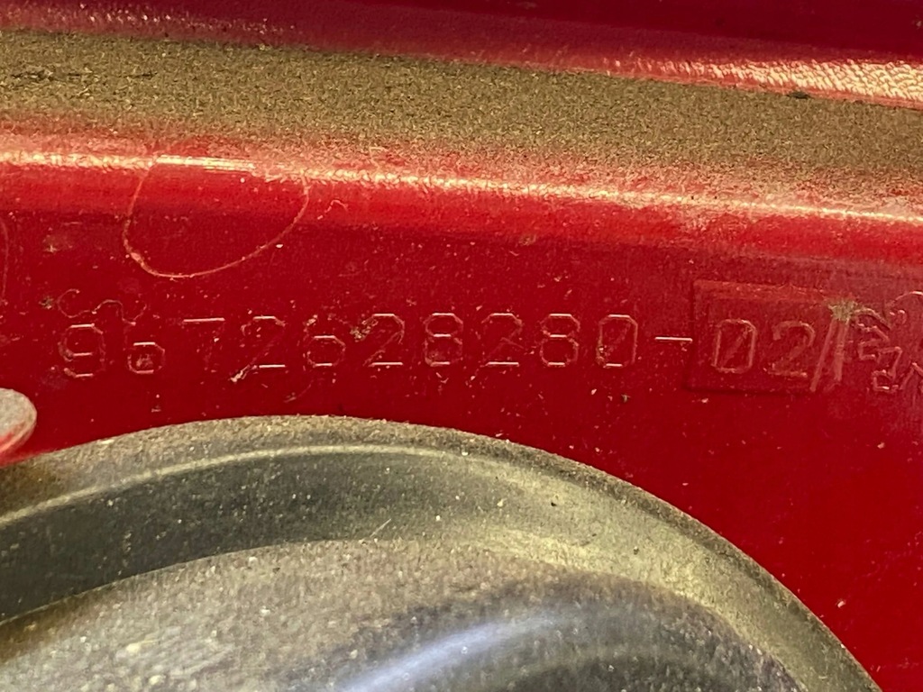 фото №8, Peugeot 208 2013 ліва сторона лампа задня