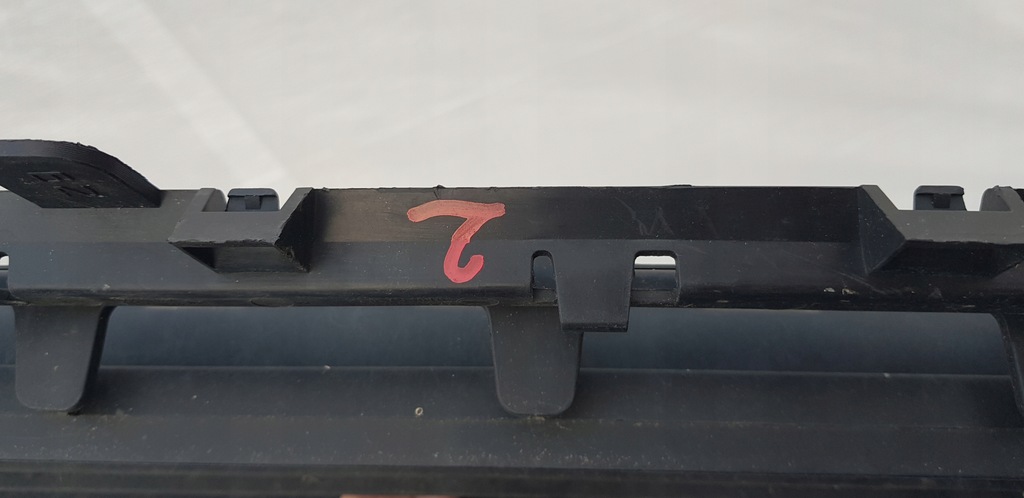 фото №6, Peugeot 2008 lift 16- решётка средняя 9678059477