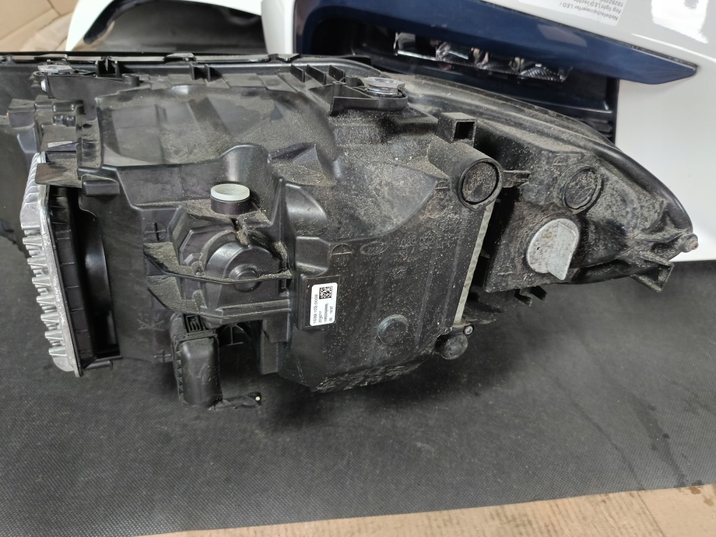 Лампа перед левая правая led bmw 5 g30 g31 8499111 8499112 idealne с Разборки