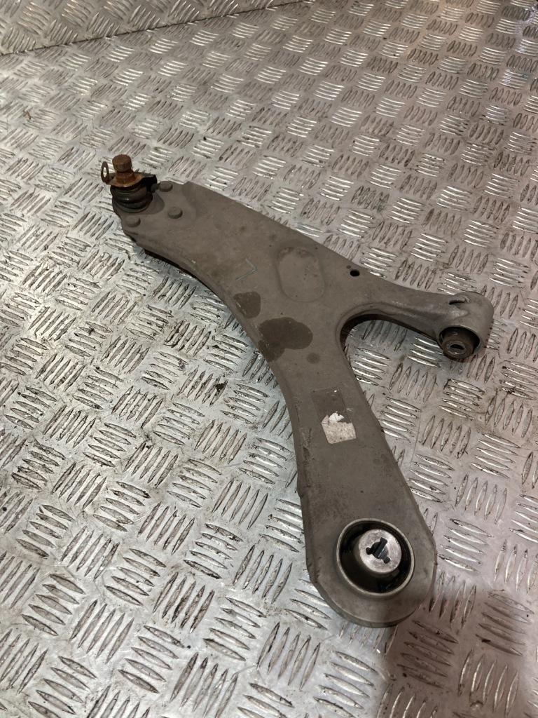 Купить Рычаг левый перед citroen c4 3 20-