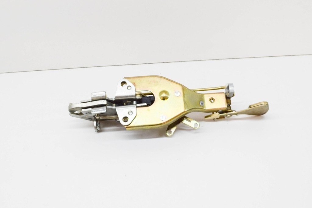 фото №6, Mercedes-benz w123 крышка багажника задняя замок крышки багажника a1237400935 оригинальный